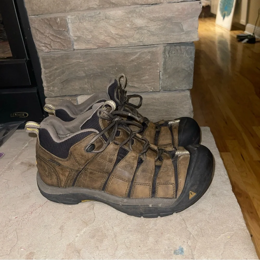 Keen Utility Detroit XT Mid Waterproof Soft-Toe Work Boots Men’s 11 D